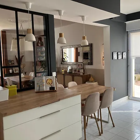 Bed & Breakfast Parenthese De Reve - Piscine & Confort Au Mans 3*